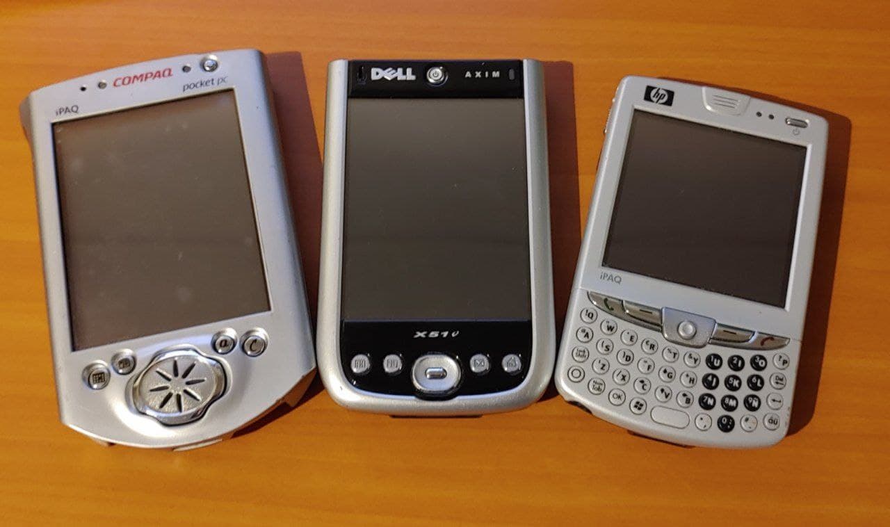Dell, Compaq, and HP pocket pc PDAs